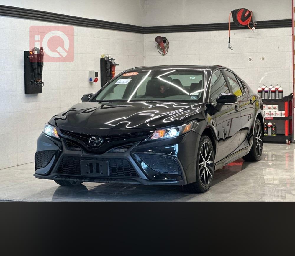 تۆیۆتا کامری